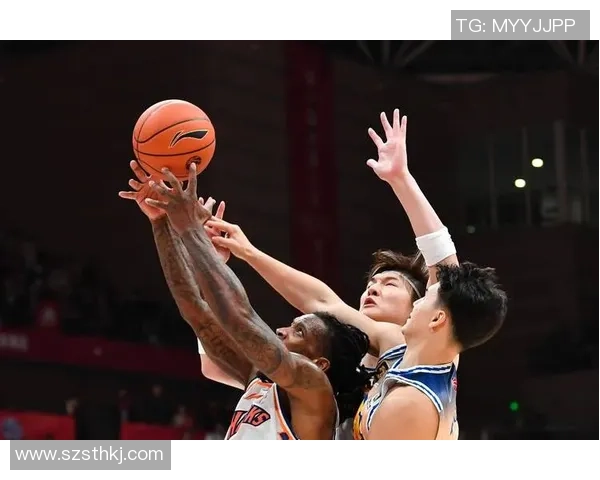 上海篮球队反击战术解析与实战应用探讨 上海篮球队反击战术解析与实战应用探讨